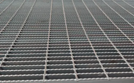 Case Study: Steel Grating for Outdoor Walkways and Platforms