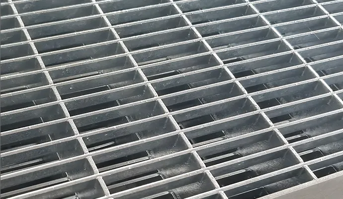 Locking Steel Grating
